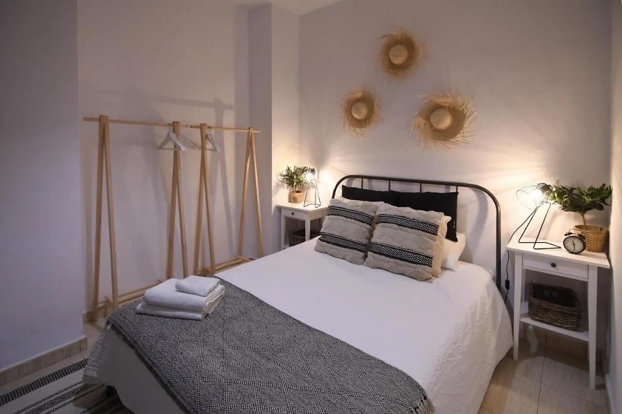 Near The Beach - 3Bed - 2Bath - Wifi Las Palmas de Gran Canaria 0*,  Spain